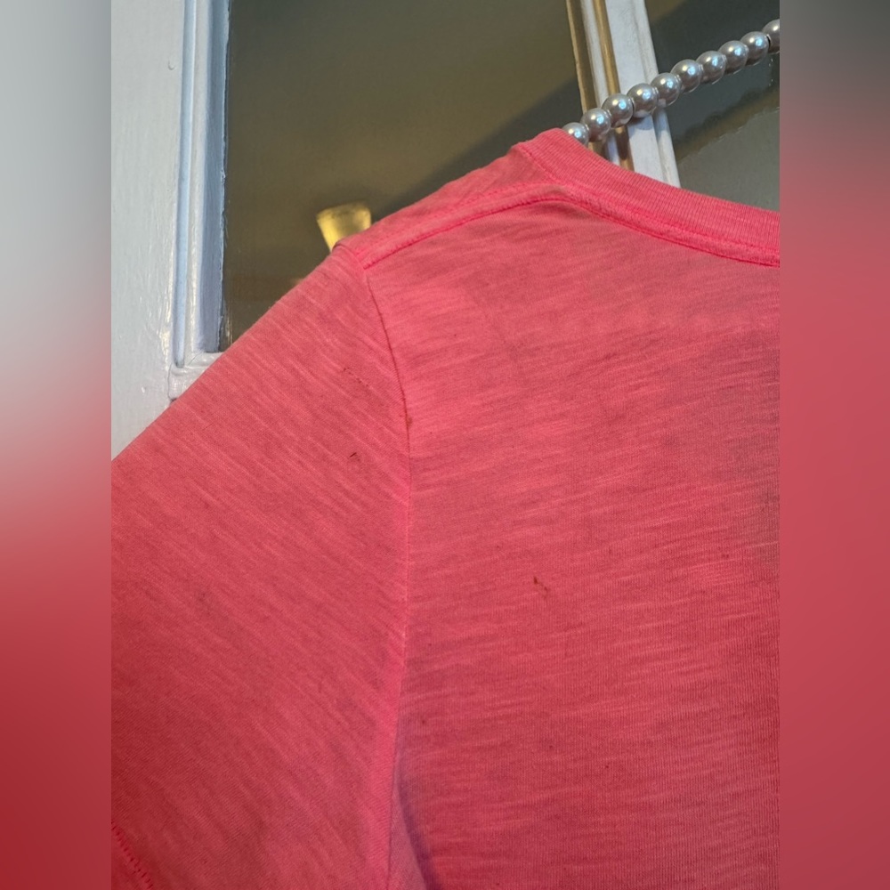PINK V Neck - Picture 4 of 7